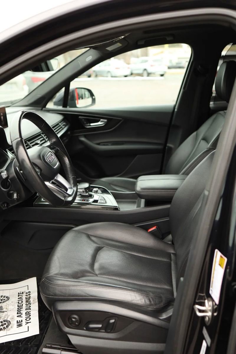 Used 2017 Audi Q7 3.0T Premium Plus w/ Premium Plus Package image 18