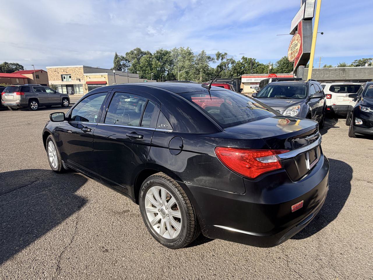 Used 2011 Chrysler 200 Touring FWD image 3