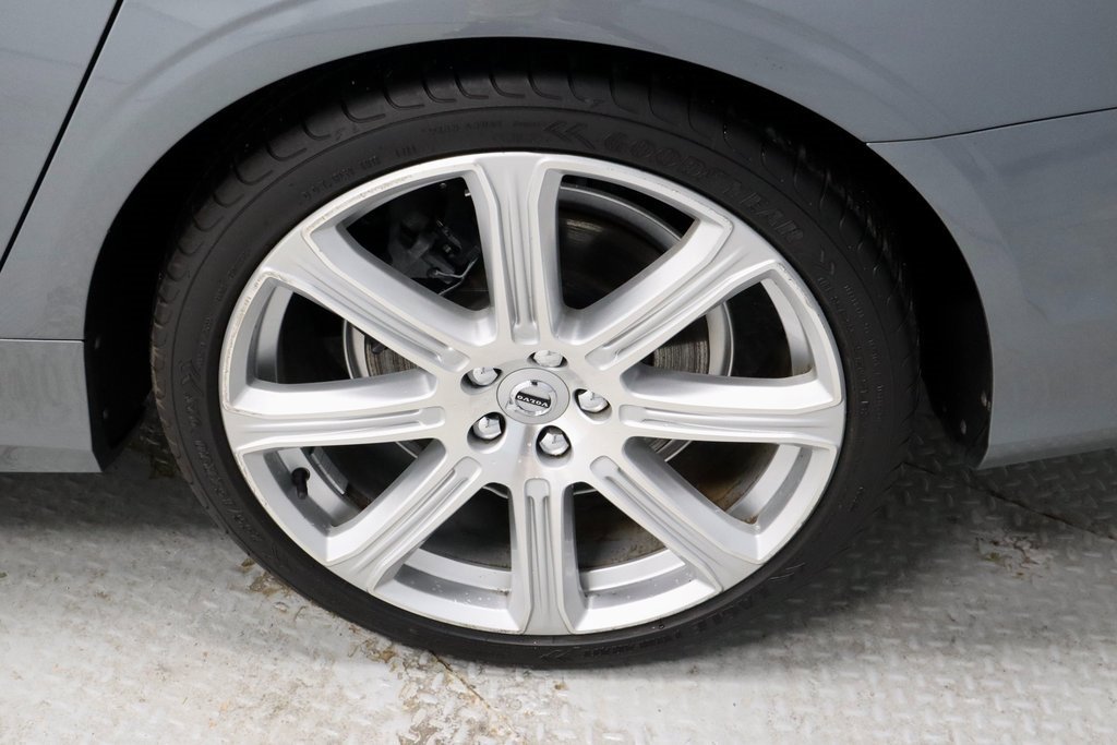 Used 2019 Volvo S90 T6 Inscription w/ Advanced Package image 19