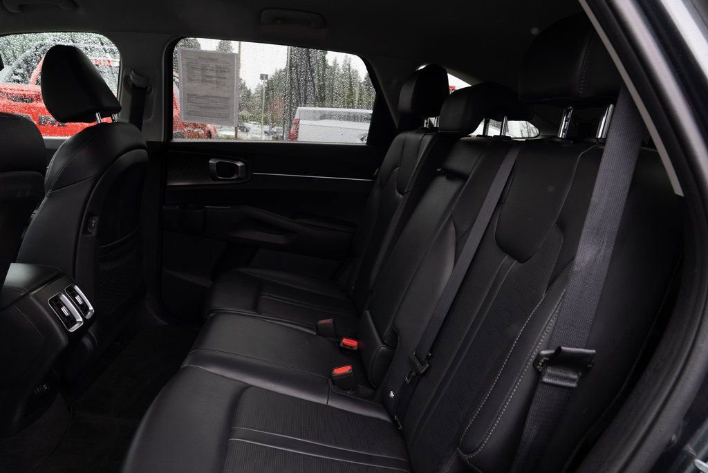 Used 2024 Kia Sorento S FWD image 18