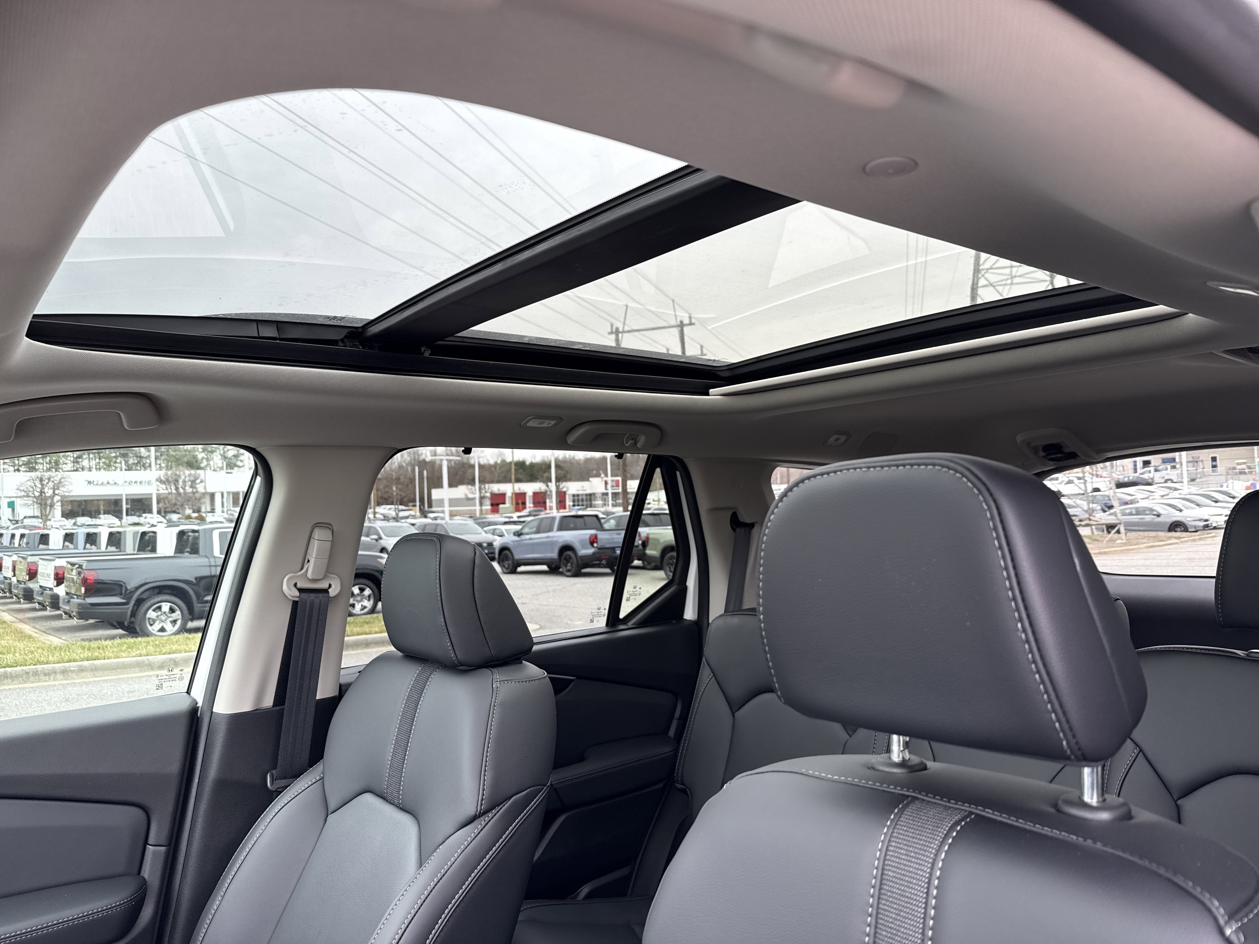 Certified 2025 Honda Pilot Touring image 28