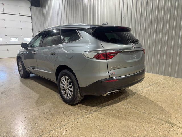 Used 2024 Buick Enclave Premium image 6