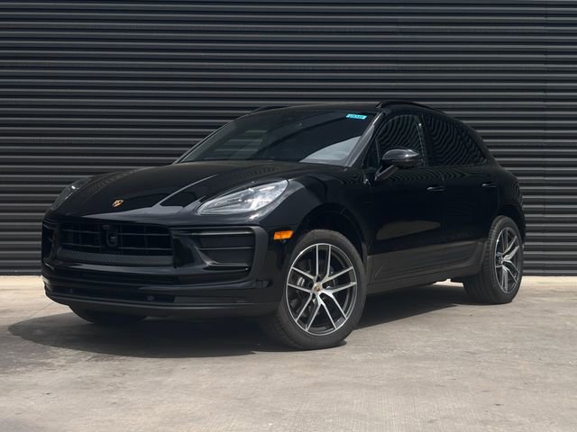 Certified 2026 Porsche Macan AWD/4WD image 1
