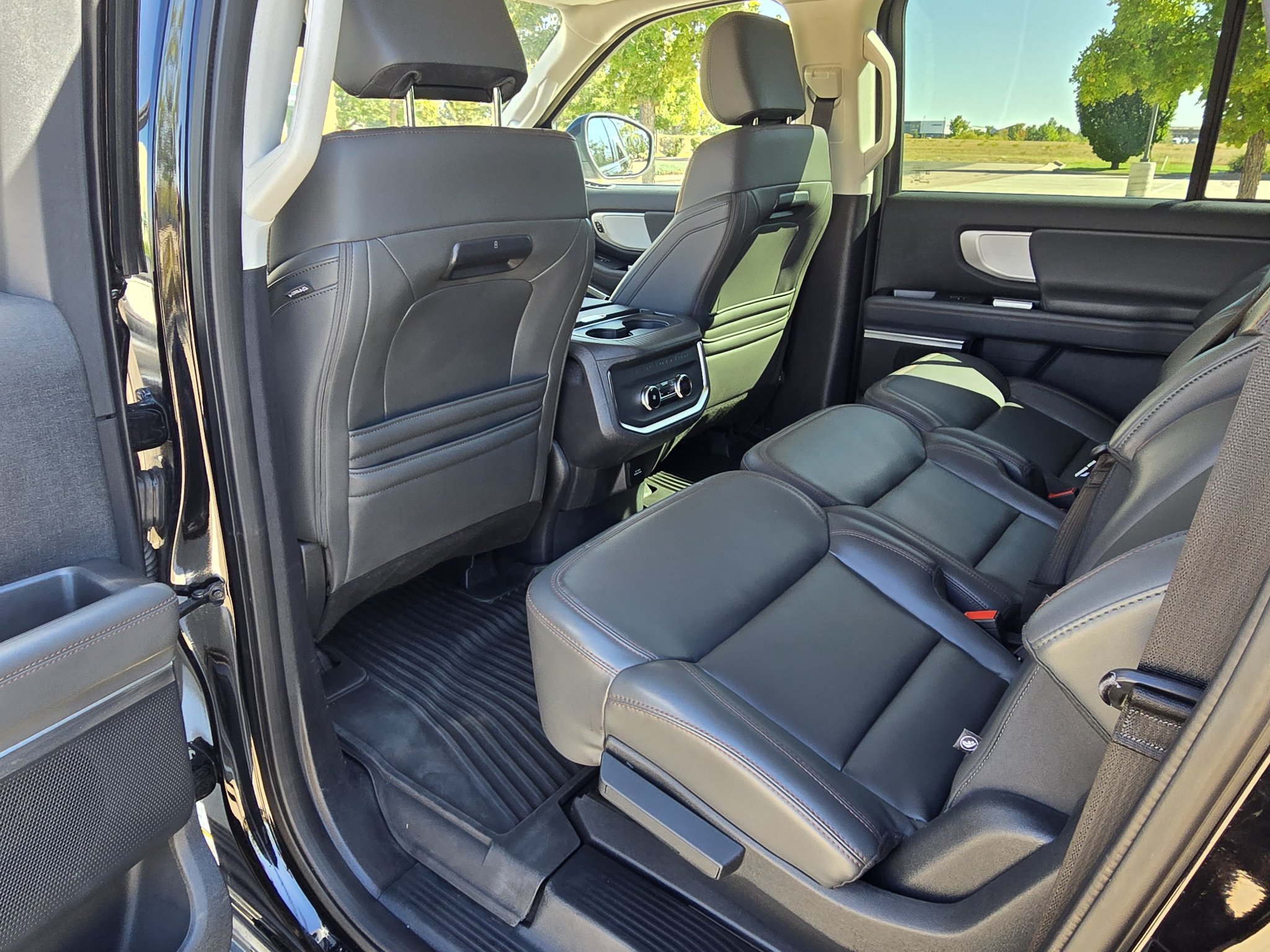 Used 2025 Ford Expedition Max Active AWD/4WD image 15