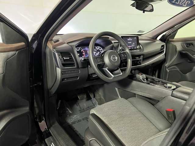 Certified 2021 Nissan Rogue S image 19