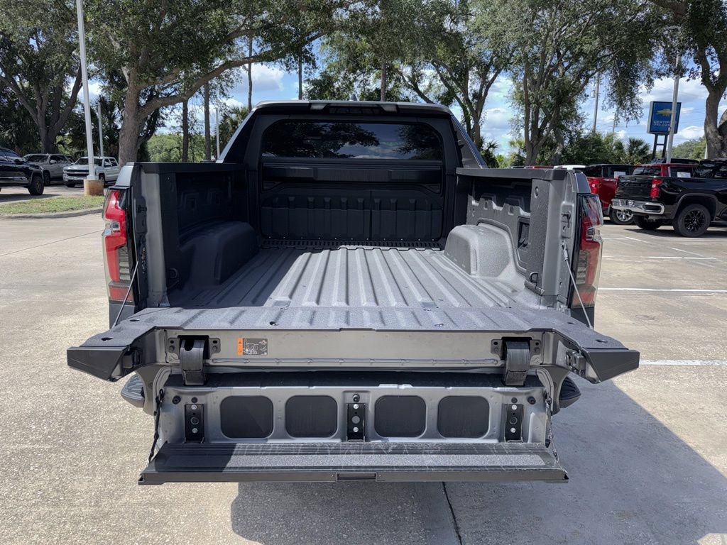 Used 2026 Chevrolet Silverado EV Trail Boss AWD/4WD image 22