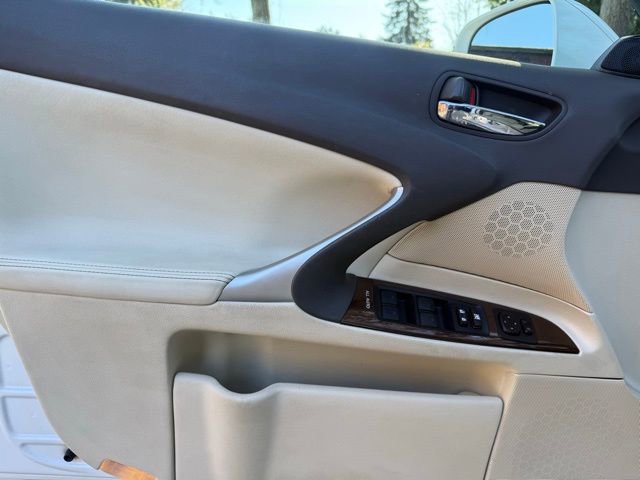 Used 2011 Lexus IS 250 w/ Premium Pkg Value Edition image 23