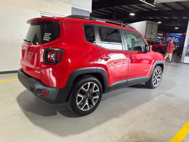 Used 2017 Jeep Renegade Latitude FWD image 4