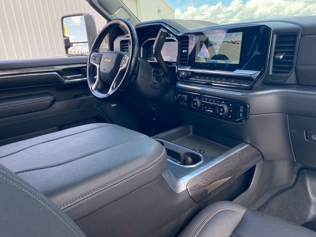 Used 2024 Chevrolet Silverado 2500 LTZ w/ LTZ Convenience Package AWD/4WD image 43