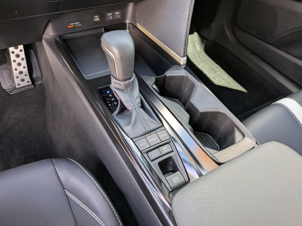 Used 2026 Toyota Camry SE FWD image 26