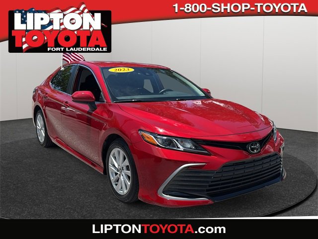 Certified 2023 Toyota Camry LE image 1