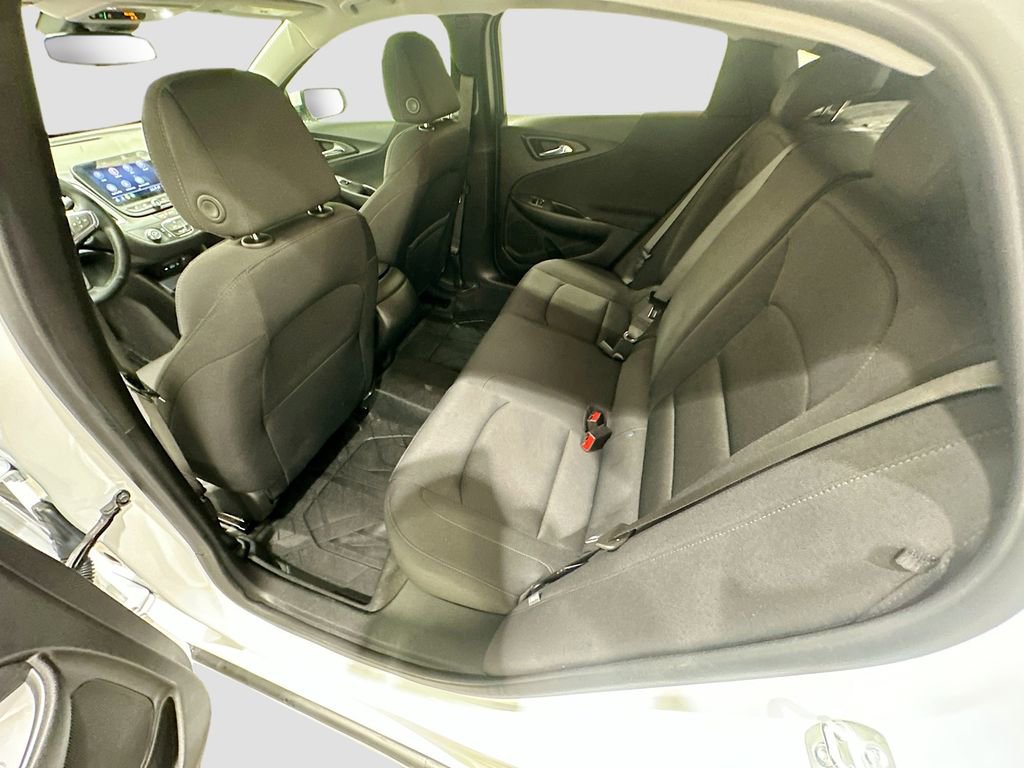 Used 2025 Chevrolet Malibu RS w/ LPO, Floor Liner Package FWD image 25
