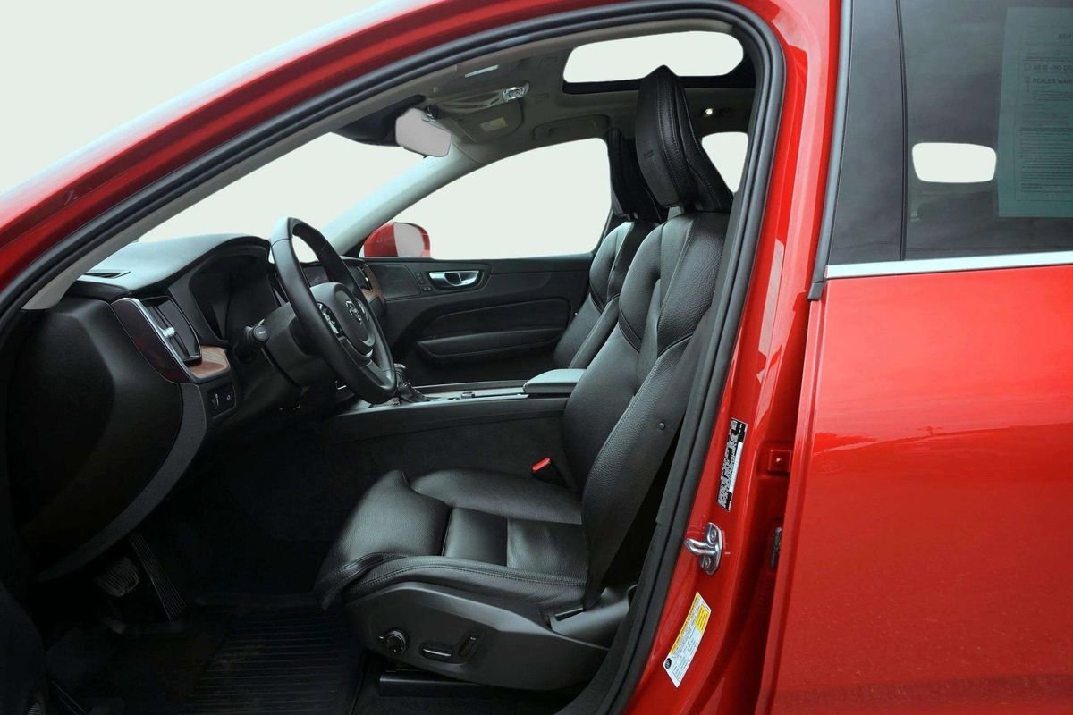 Used 2020 Volvo XC60 T5 Inscription w/ Protection Package Premier image 17