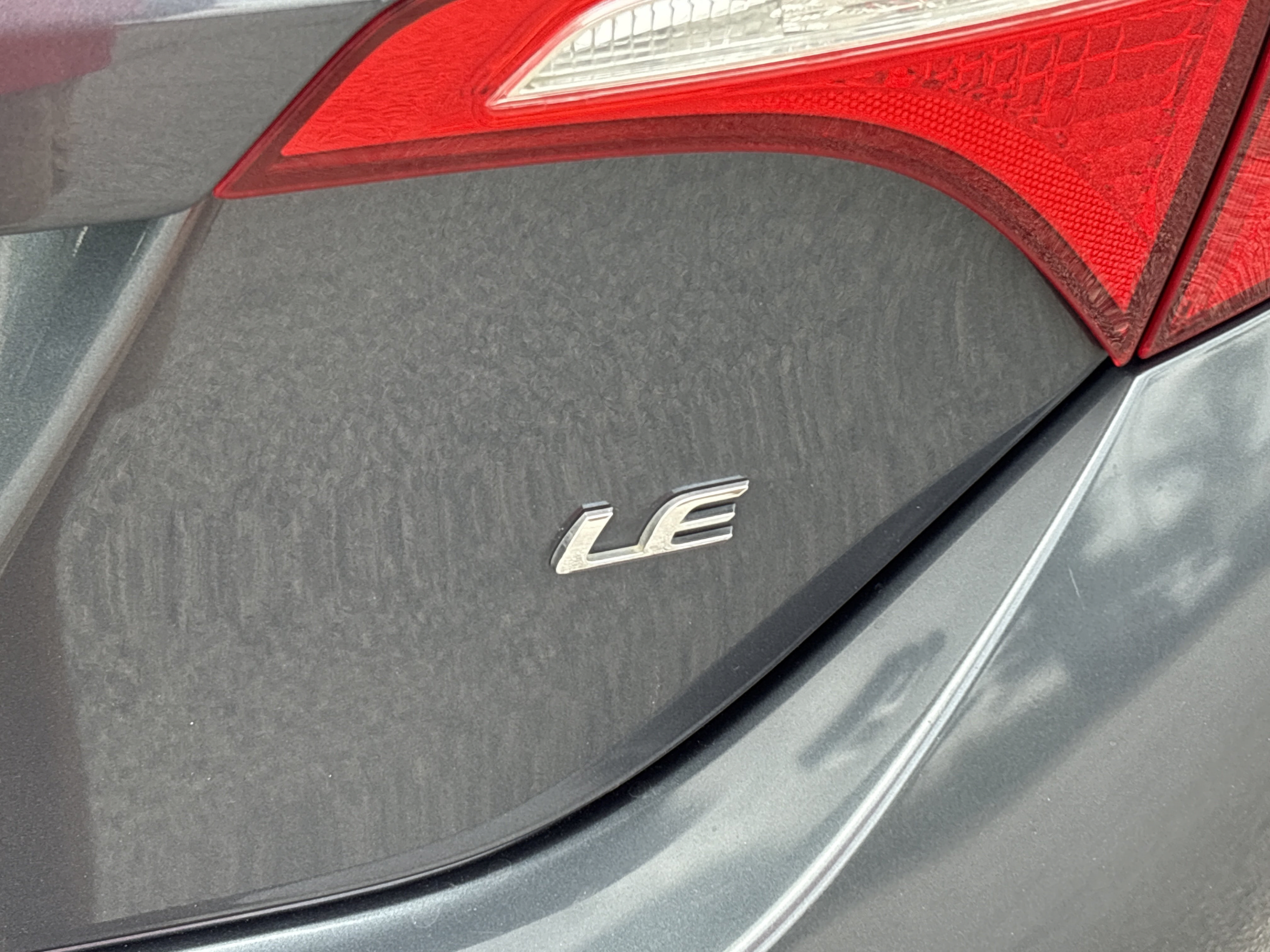 Used 2015 Toyota Corolla LE FWD image 22