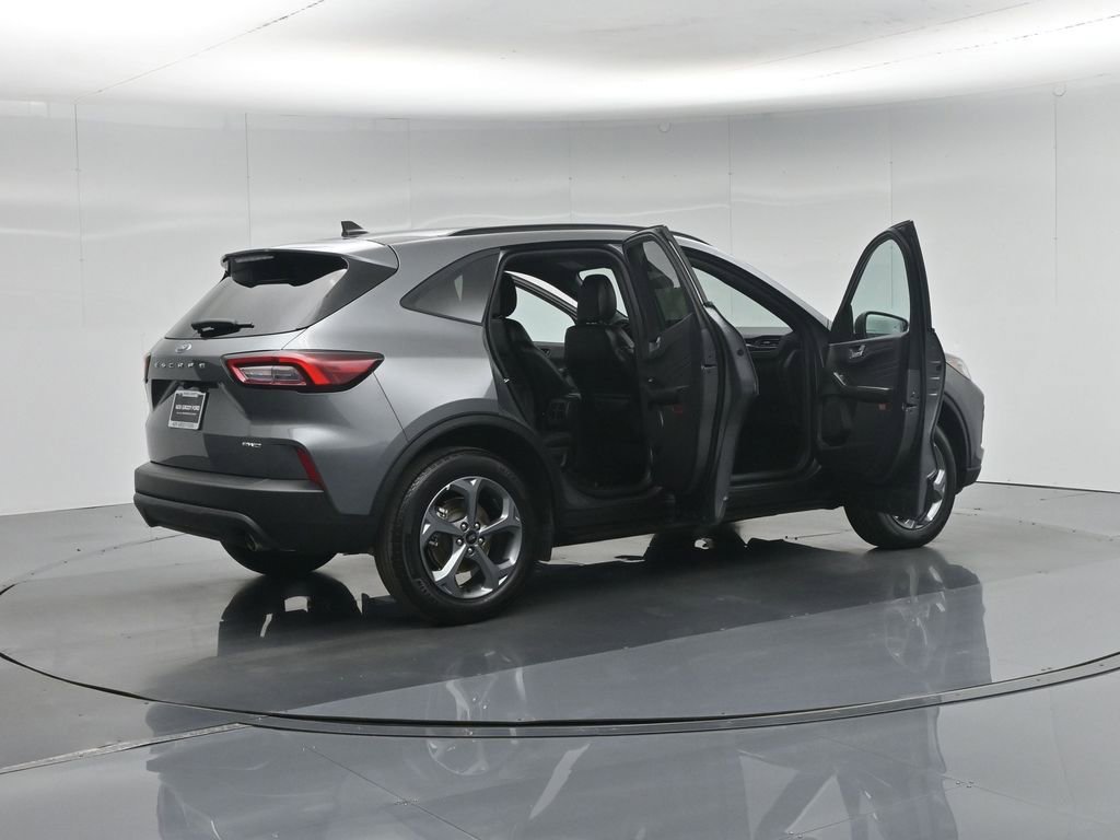 Certified 2025 Ford Escape ST-Line AWD/4WD image 30