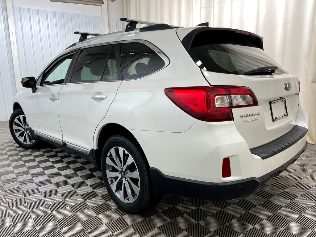 Used 2017 Subaru Outback 3.6R Touring w/ Popular Package #5A AWD/4WD image 21