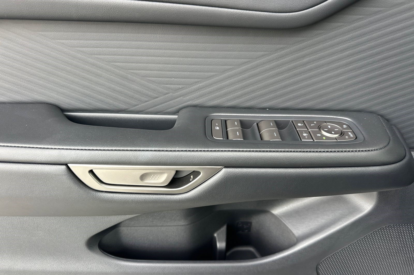 New 2026 Lexus ES 350e w/ Convenience Package FWD image 13