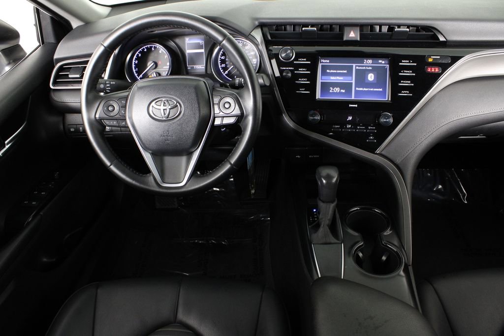 Used 2020 Toyota Camry SE image 7
