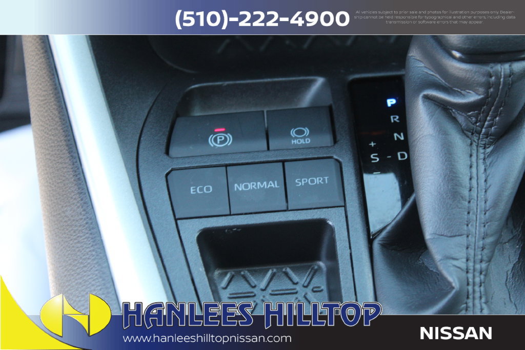 Used 2025 Toyota RAV4 XLE FWD image 19