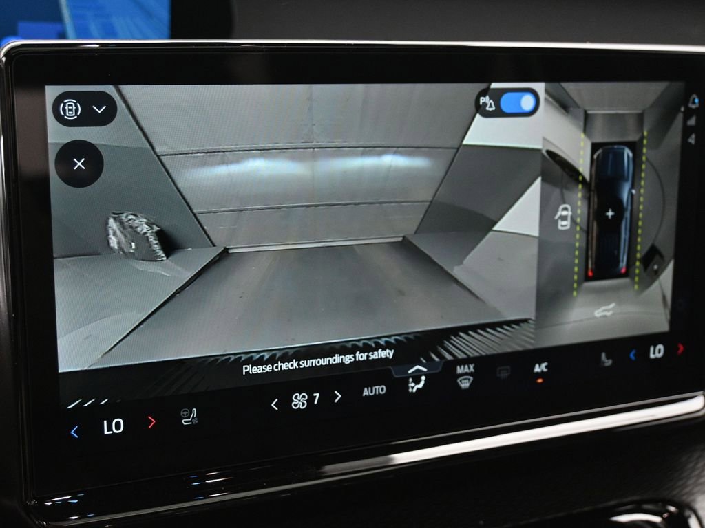 New 2025 Ford Expedition Max Platinum w/ Stealth Appearance Package image 17