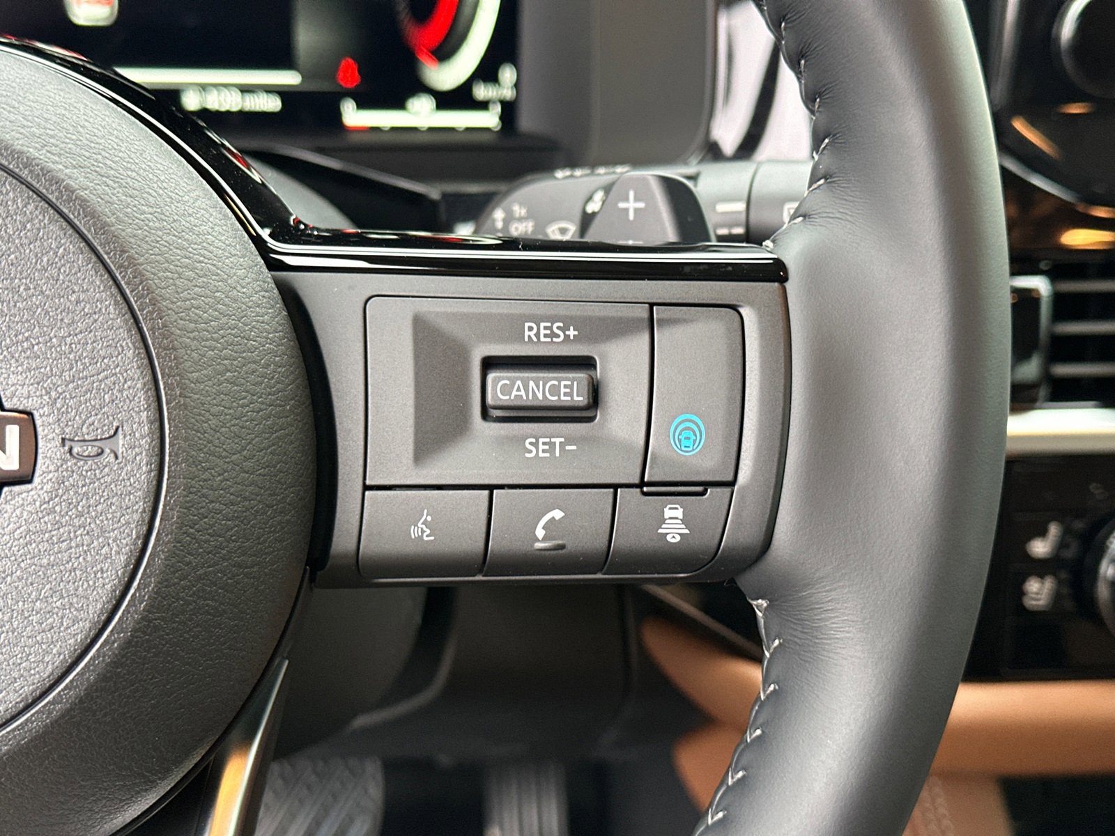 New 2025 Nissan Pathfinder Platinum image 29