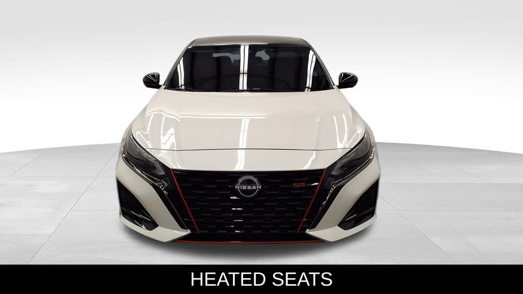 Used 2023 Nissan Altima 2.0 SR image 2