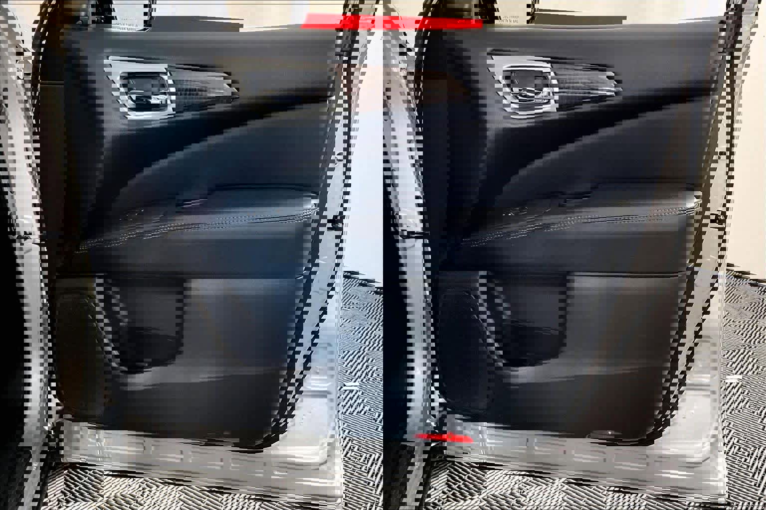 Used 2015 Nissan Pathfinder SL w/ Trailer Tow Package image 20