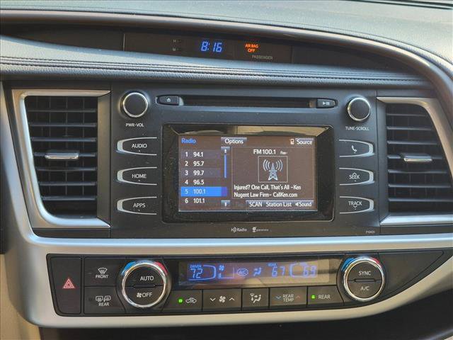 Used 2015 Toyota Highlander Plus FWD image 10