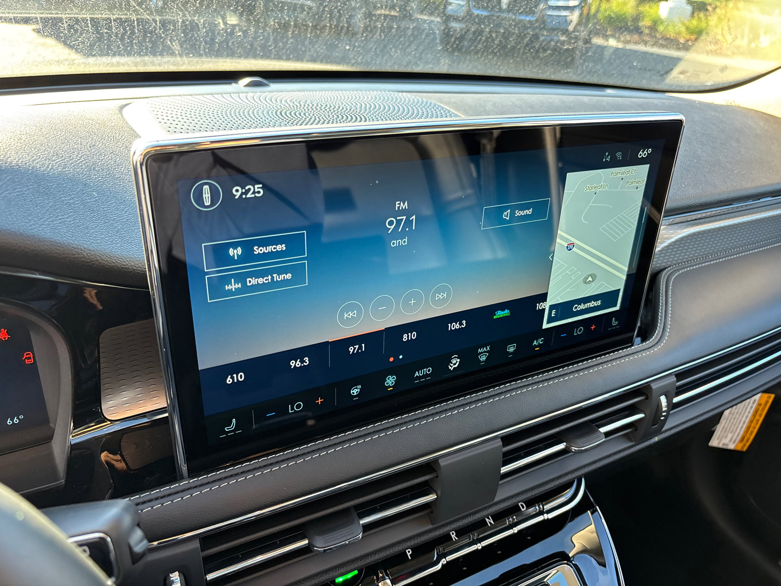 New 2026 Lincoln Corsair Reserve w/ Rear Removable Package Tray image 19