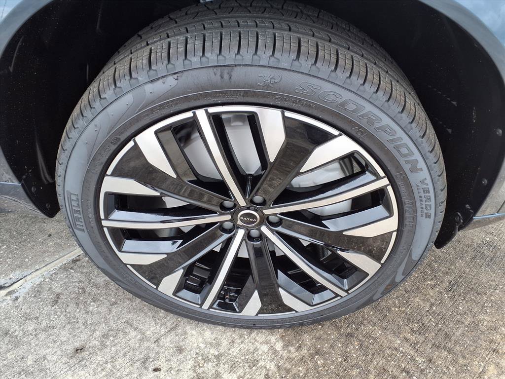 New 2026 Volvo XC90 T8 Core w/ Protection Package Premier AWD/4WD image 9