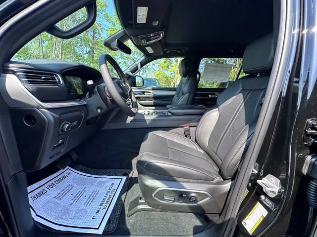 New 2026 Jeep Grand Wagoneer 4WD image 24