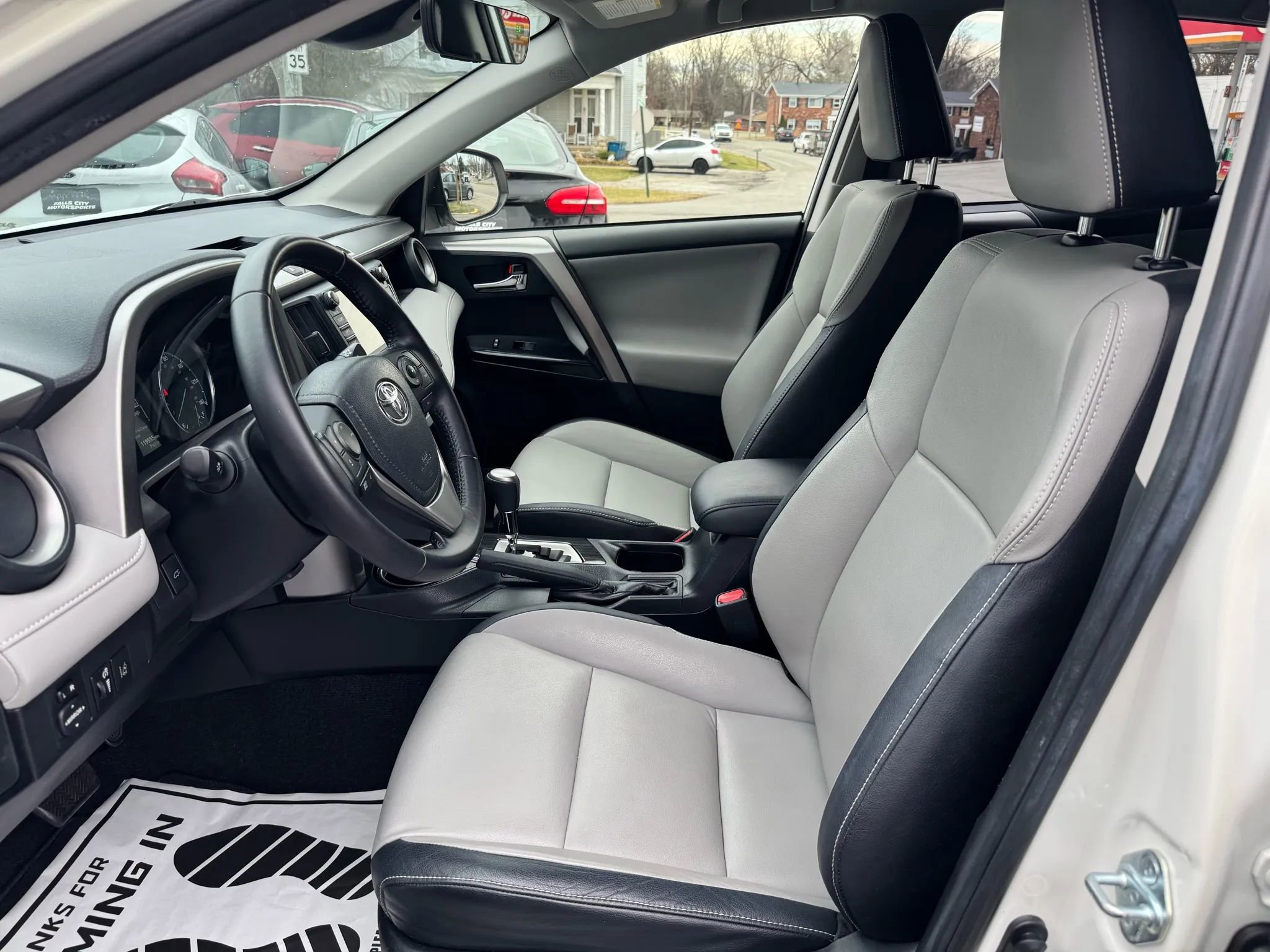 Used 2017 Toyota RAV4 Limited w/ Advanced Technology Package image 25