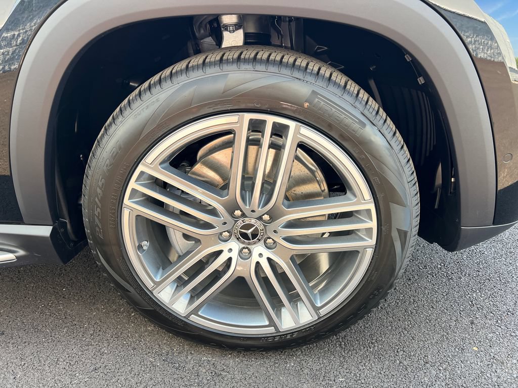 New 2026 Mercedes-Benz GLS 450 4MATIC image 36