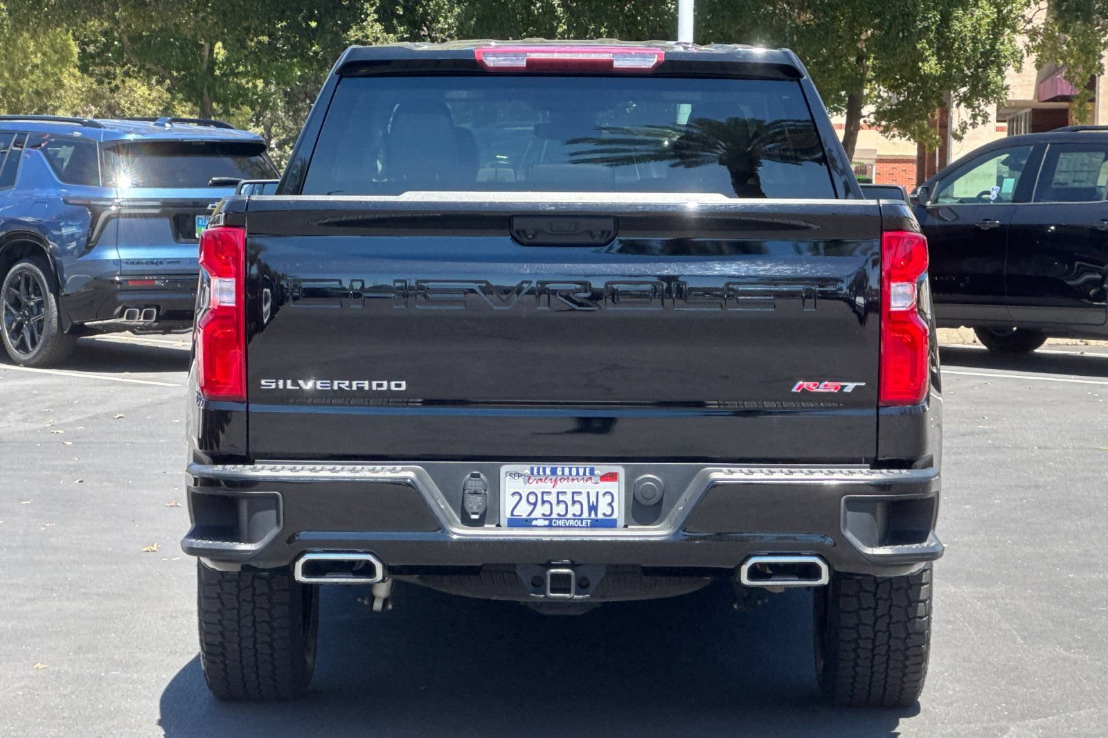 Used 2023 Chevrolet Silverado 1500 RST w/ Z71 Off-Road Package AWD/4WD image 4