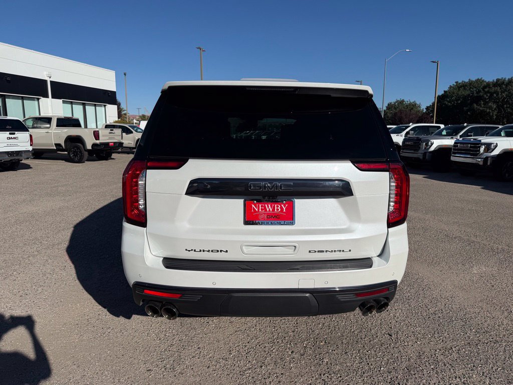 Used 2023 GMC Yukon Denali Ultimate AWD/4WD image 6