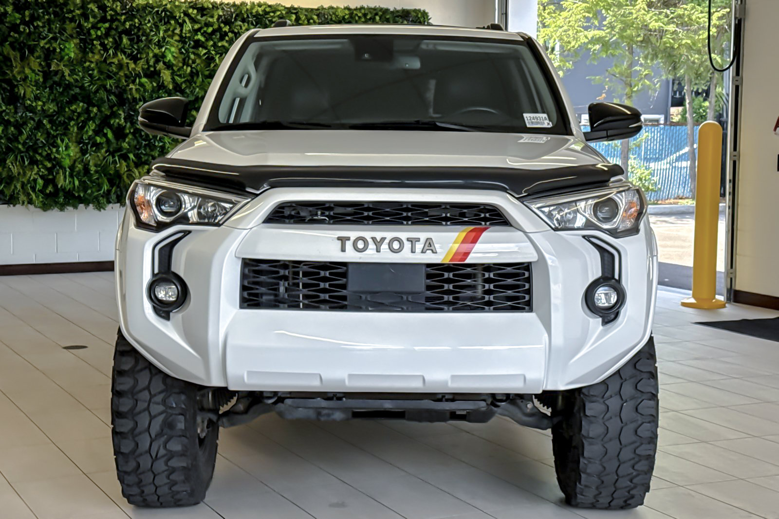 Used 2023 Toyota 4Runner 40th Anniversary SE AWD/4WD image 9