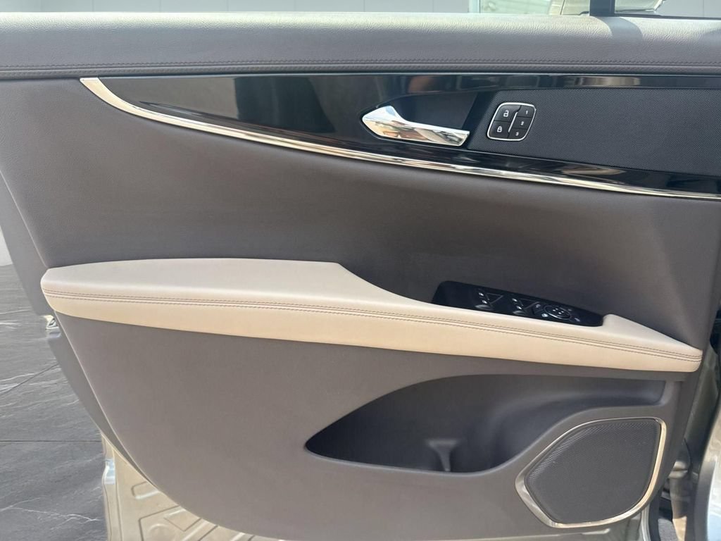 Certified 2023 Lincoln Nautilus Reserve AWD/4WD image 15