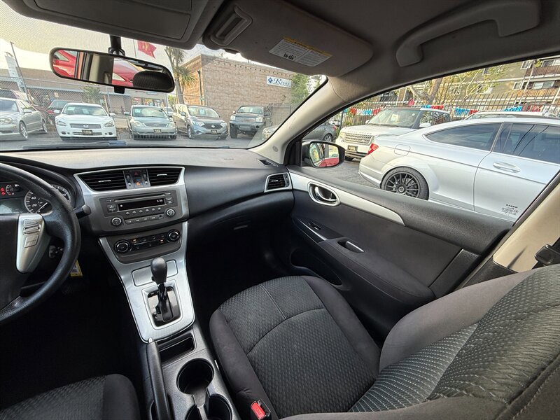 Used 2013 Nissan Sentra SR FWD image 15