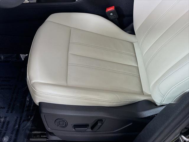 Certified 2025 Audi Q5 Premium w/ Convenience Package AWD/4WD image 12