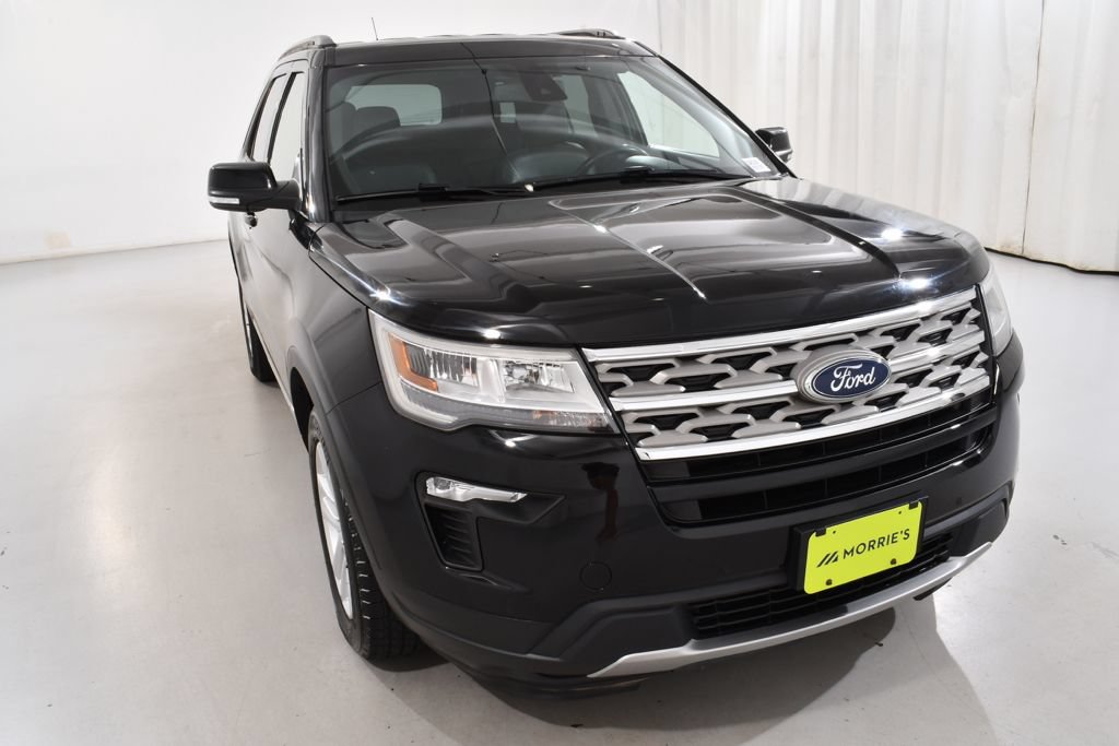 Used 2018 Ford Explorer XLT w/ Equipment Group 202A AWD/4WD image 4