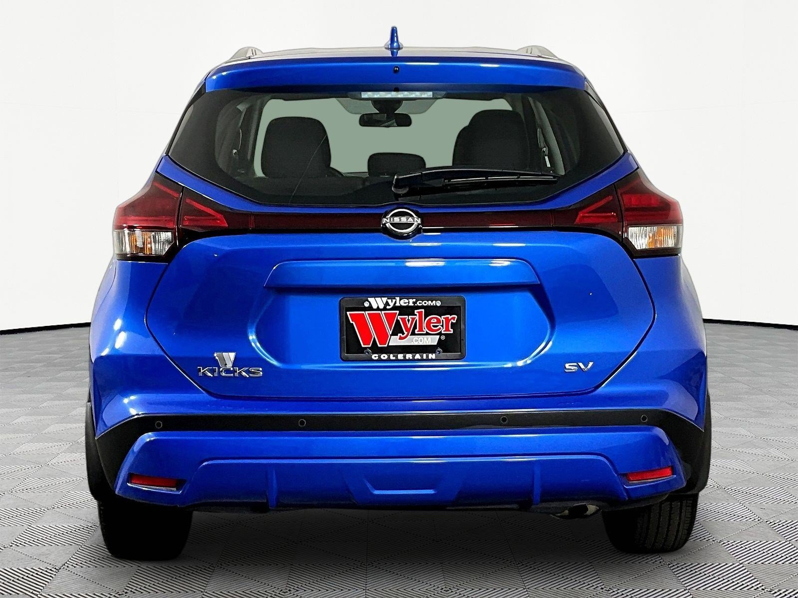 Certified 2023 Nissan Kicks SV FWD image 5