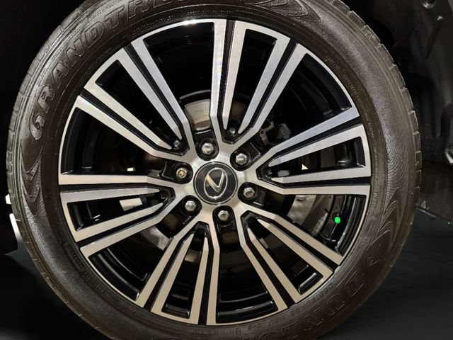 Used 2024 Lexus LX 600 4WD w/ Appearance Package image 37
