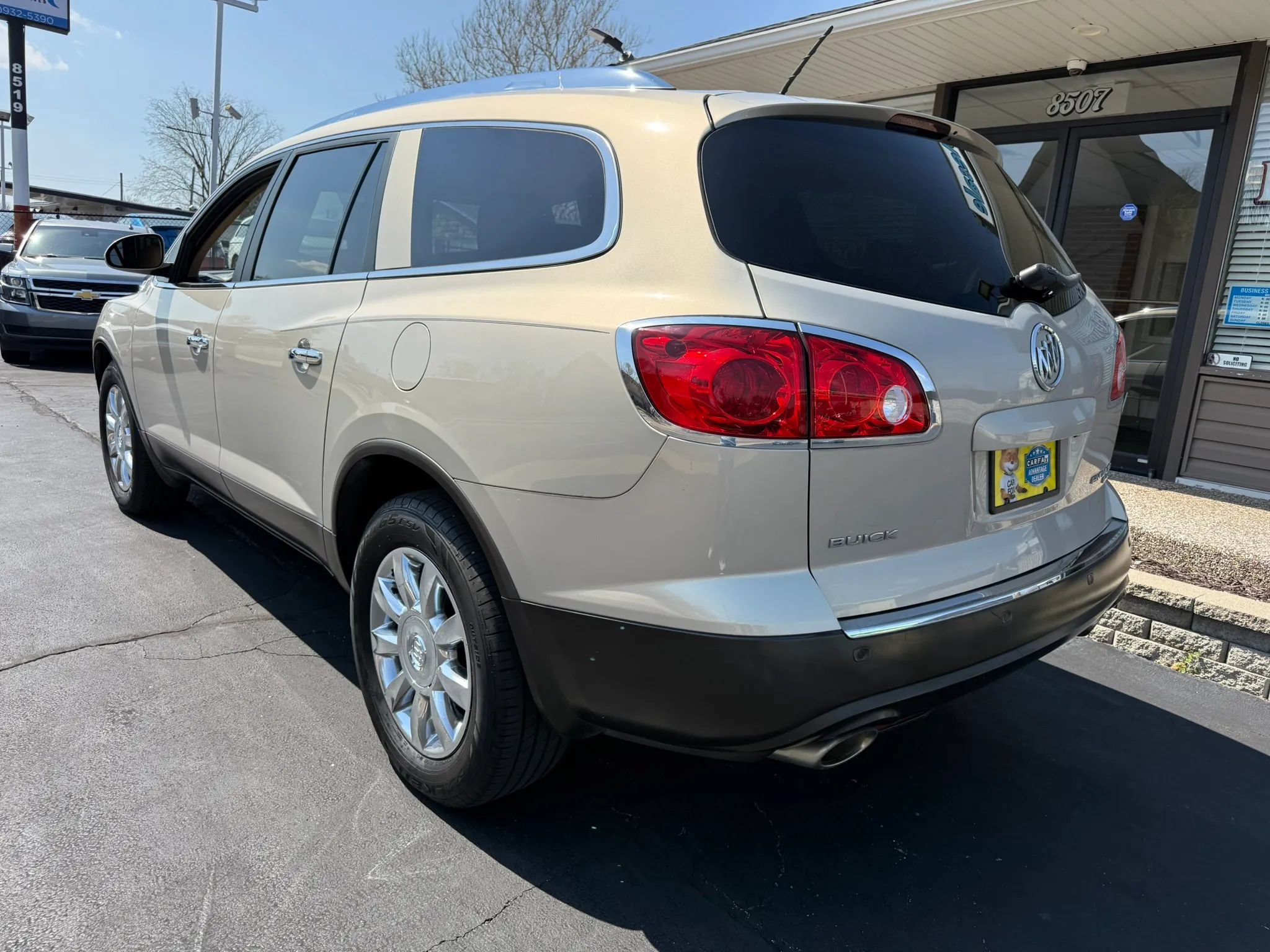 Used 2011 Buick Enclave CXL FWD image 8