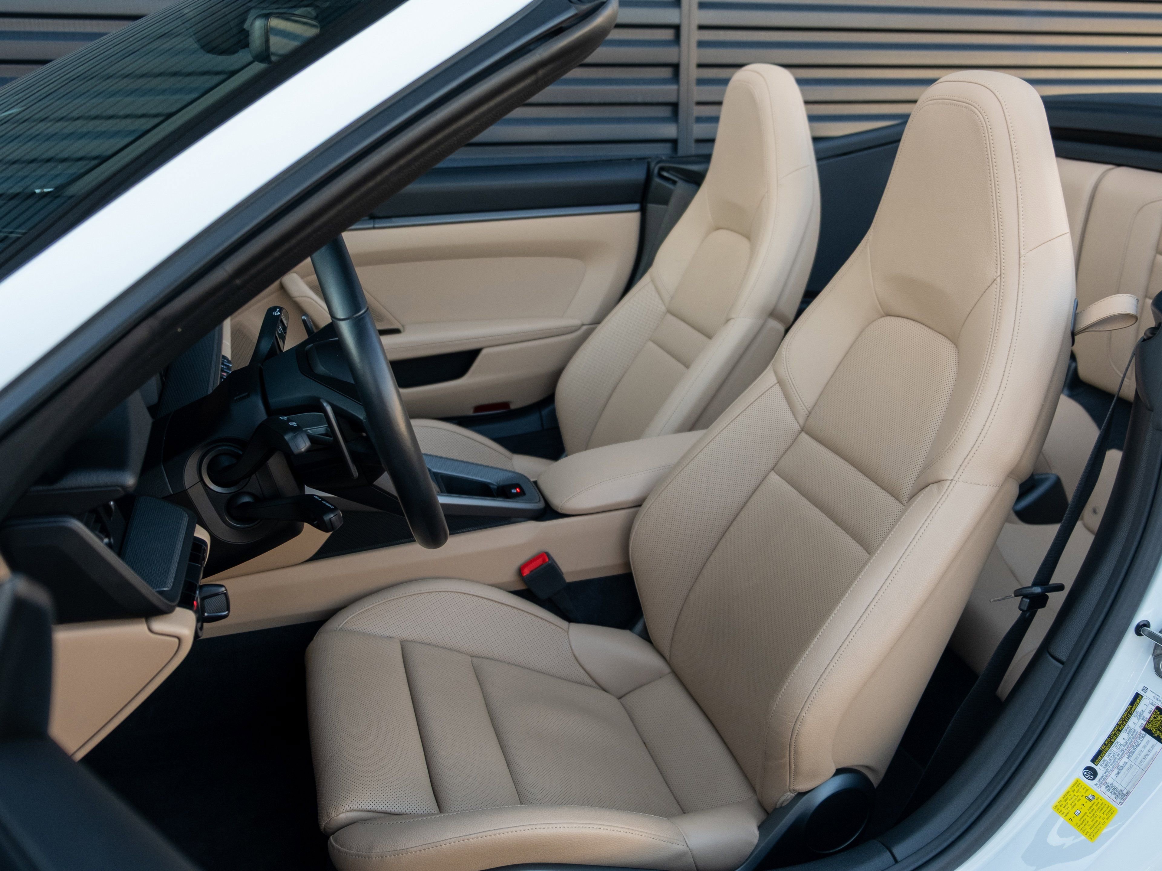 Certified 2021 Porsche 911 Carrera image 5