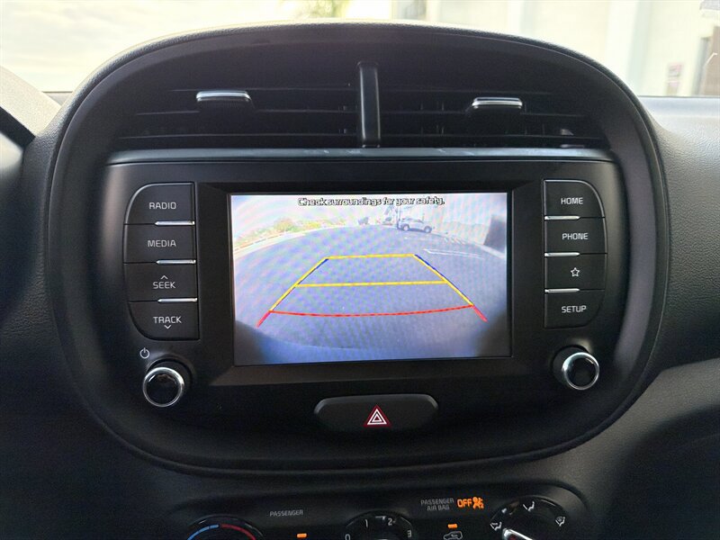 Used 2021 Kia Soul LX image 27