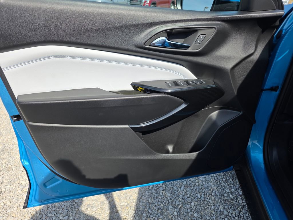 New 2026 Chevrolet Trax LT FWD image 9