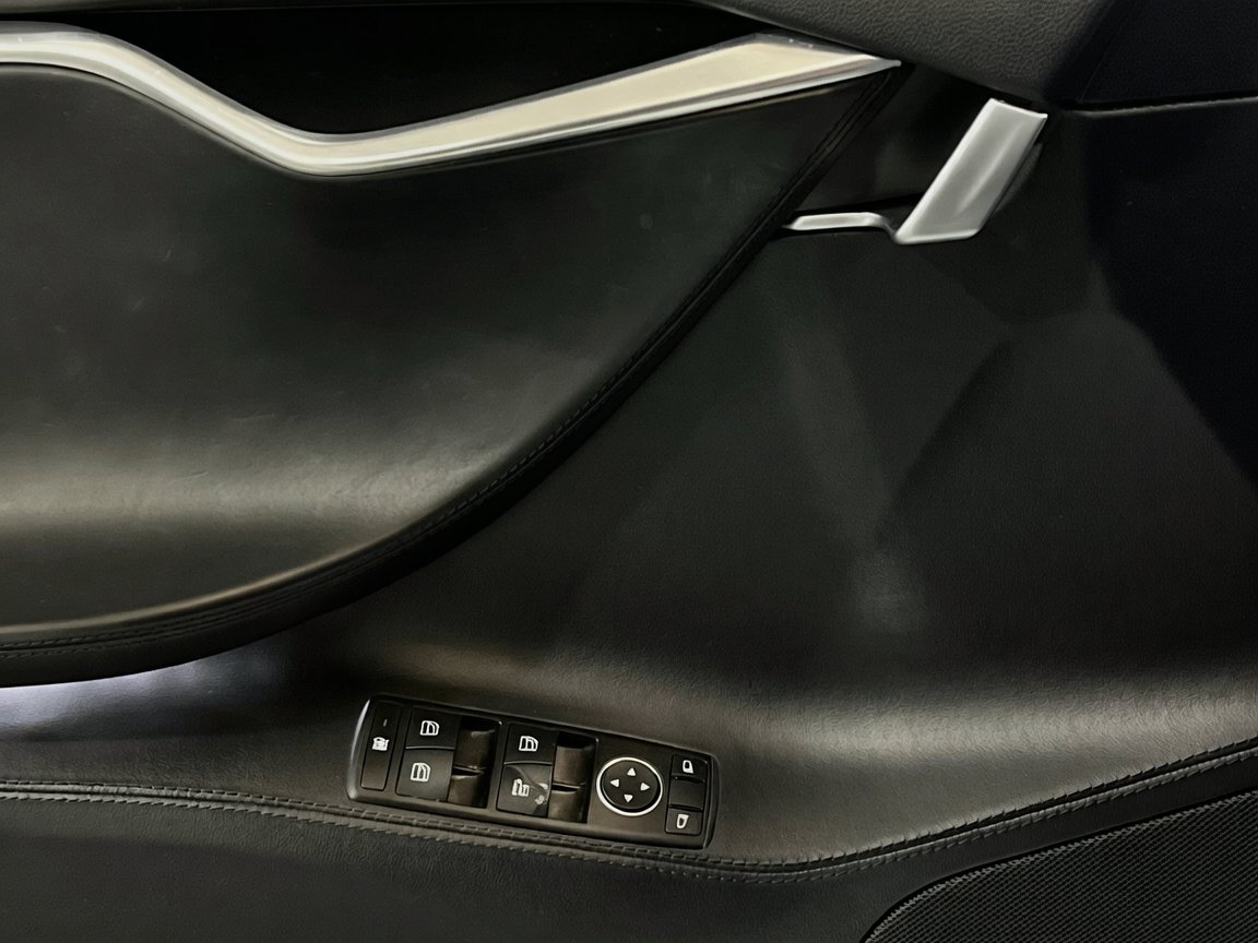 Used 2013 Tesla Model S Performance RWD image 14