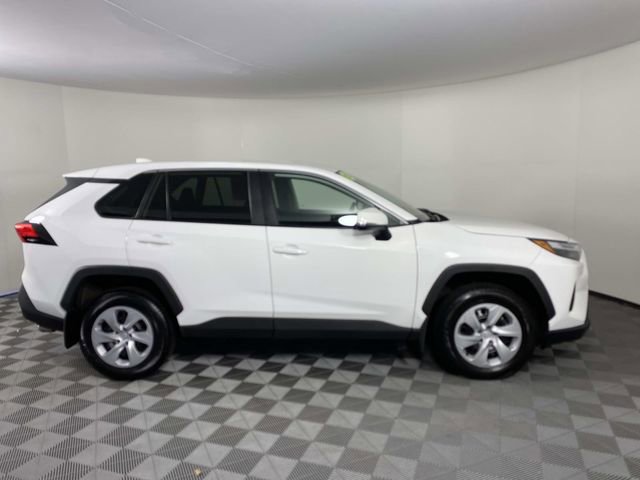 Used 2025 Toyota RAV4 LE image 10