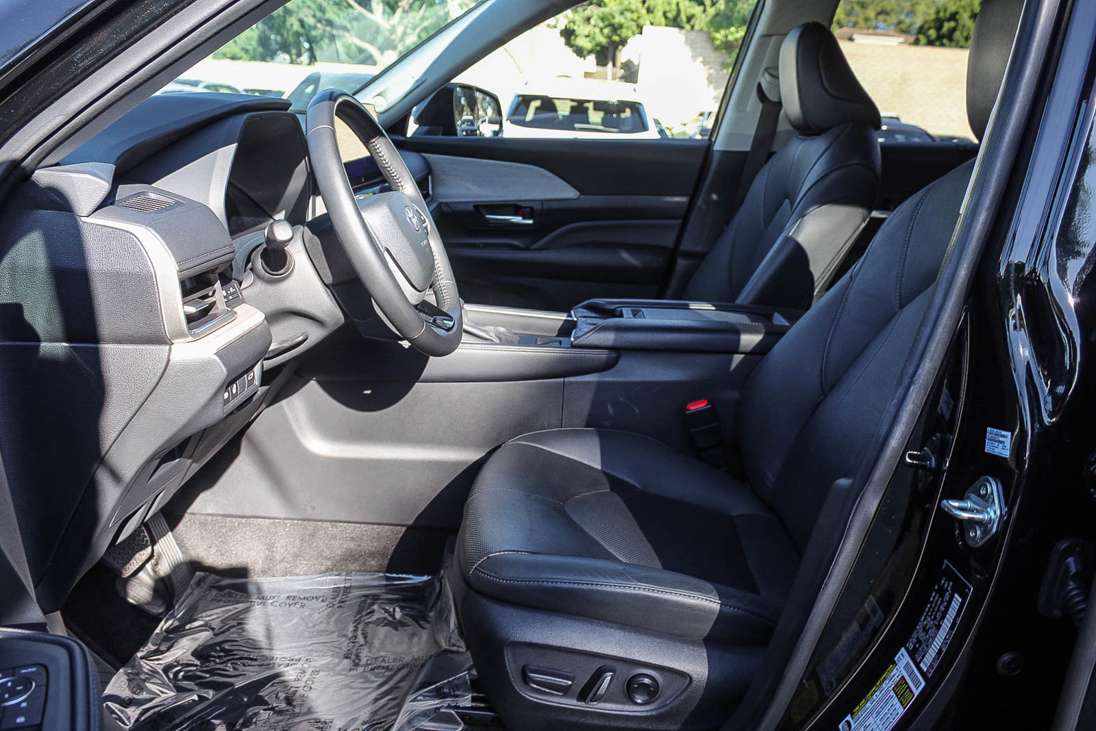 Used 2024 Toyota Grand Highlander Limited image 17