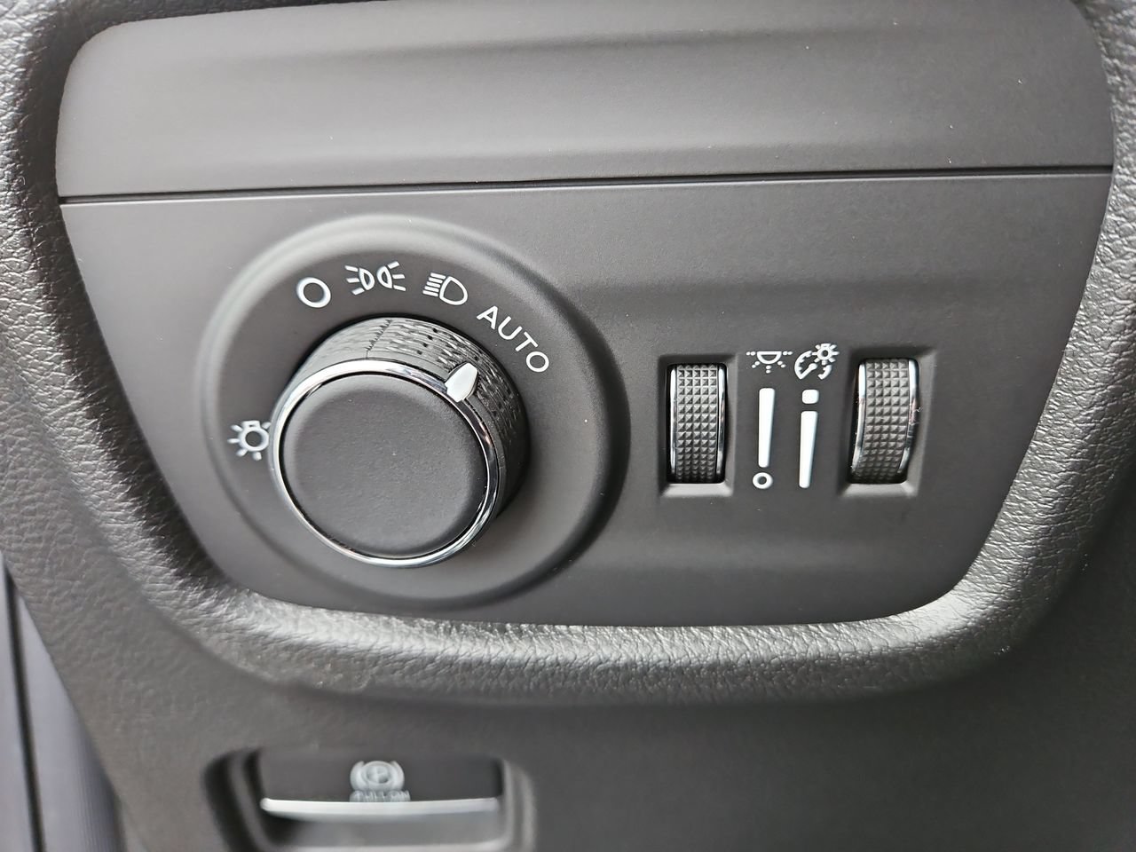 New 2026 Jeep Grand Cherokee Altitude AWD/4WD image 29
